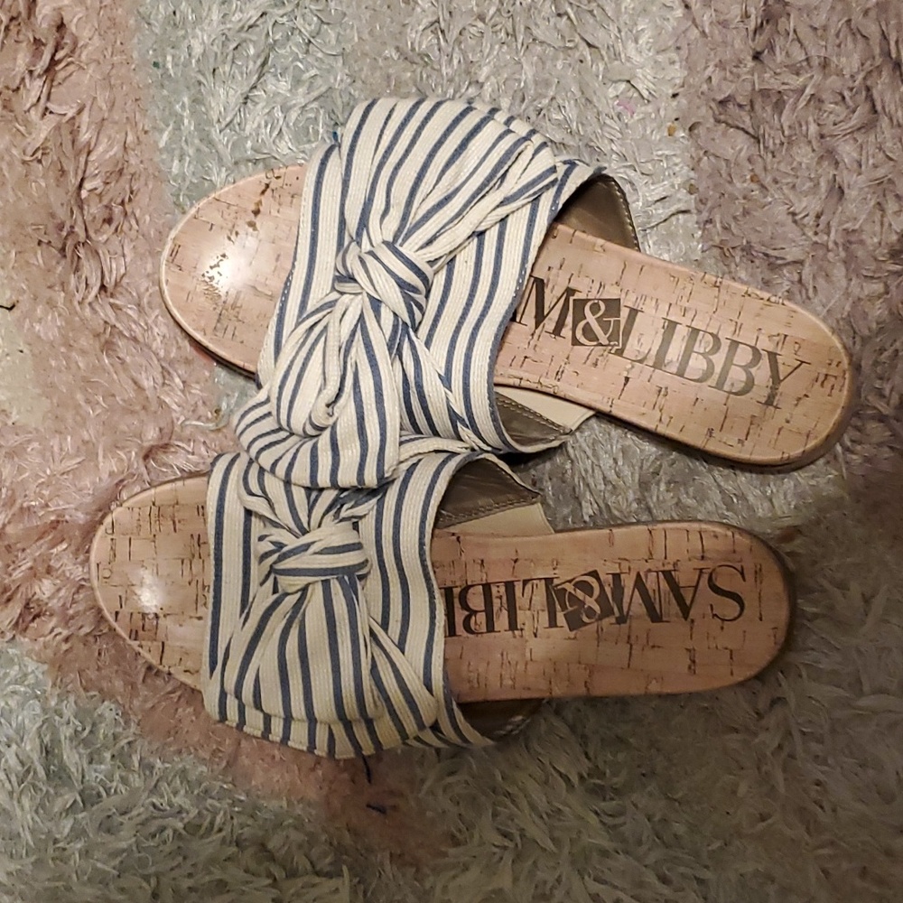 Striped bow slides! Sz 10 good pre-owned condition